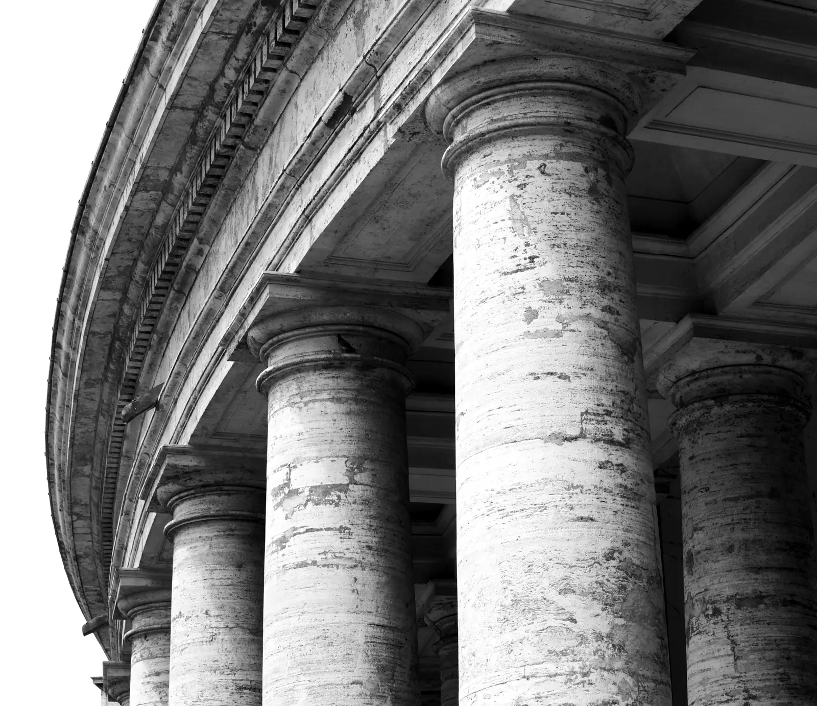 Les colonnes d’un palais de justice